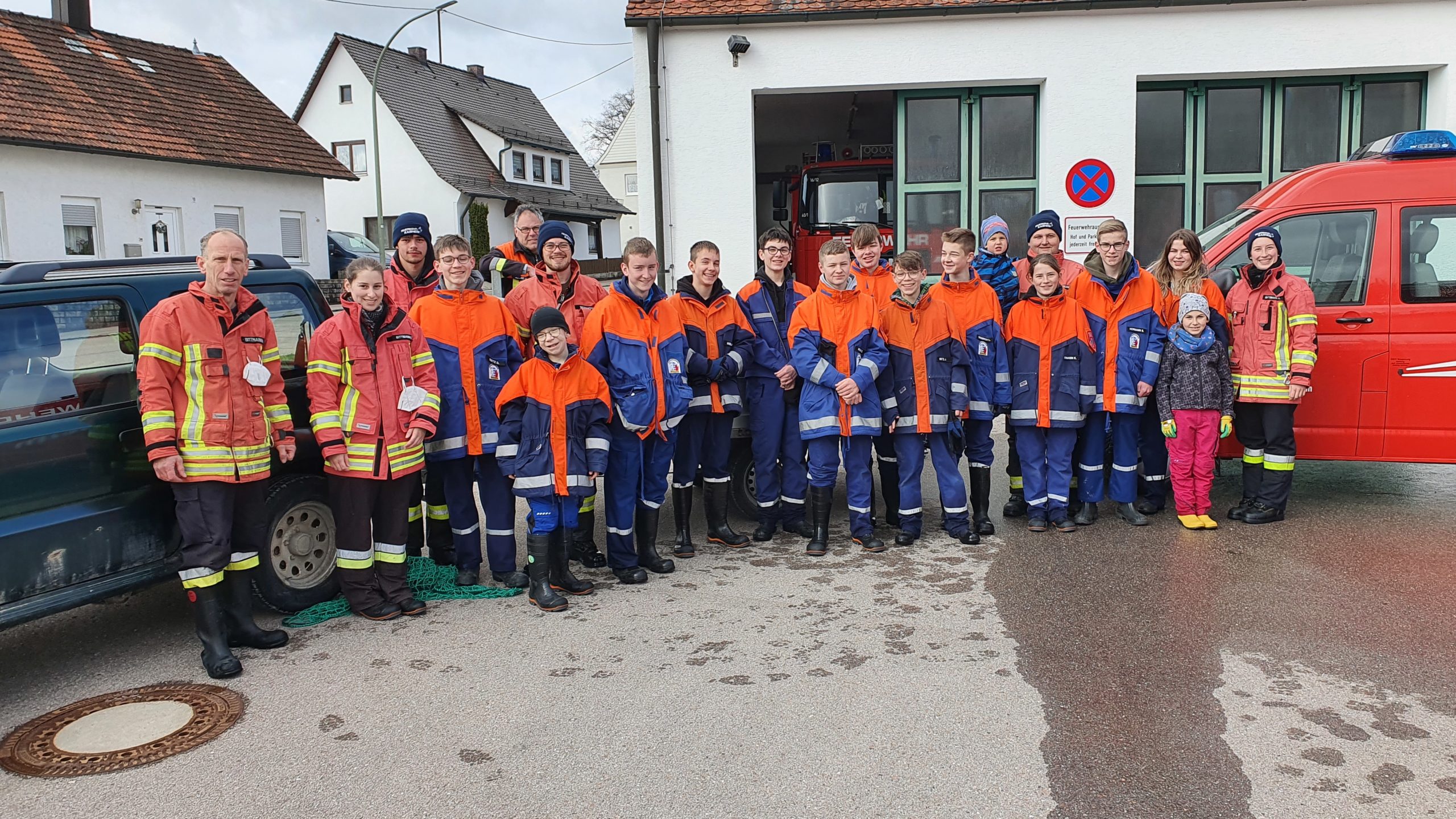 Der AWV räumt auf – Die FF Kaisheim ist dabei!FF Kaisheim säubert Fluren um Kaisheim